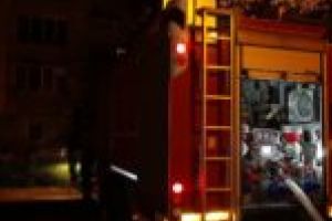 Două apartamente în flăcări în Caraş-Severin