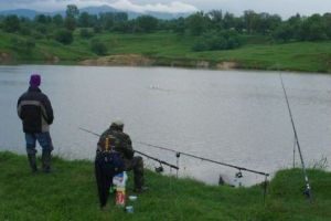 DISPĂRUT în timp ce se afla la pescuit: Un bărbat de 81 de ani, din Alba, găsit în urma unui apel la 112