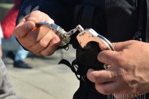 Arestat x 2: Bărbatul care a vandalizat postul de Poliţie din Tulca a ajuns după gratii