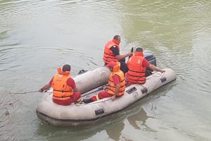 Patru copii sunt căutaţi, după ce s-ar fi înecat în râu