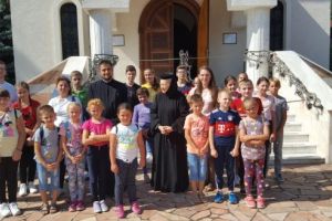 „Copilărie binecuvântată într-o vacanţă minunată”, în parohia Dâmbu