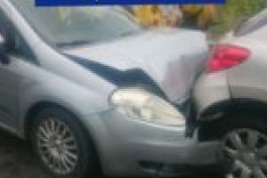 Blocaj în trafic! Patru maşini implicate într-un accident în zona Caransebeş