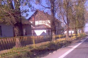 Sute de locuitori din Tălmaciu 2, lăsaţi trei zile fără apă – Un consilier local i-a umilit public