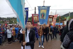 Pelerini din ţară şi străinătate, la marea sărbătoare de la Sanctuarul Marian de la Cacica