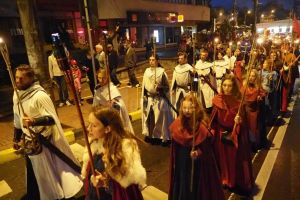 Parada cu făclii a Festivalului de Artă Medievală „Ștefan cel Mare” are loc astăzi, pe ...