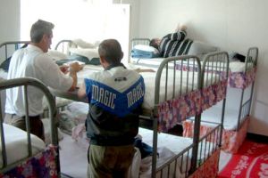 Au dormit în arestul IPJ Argeş