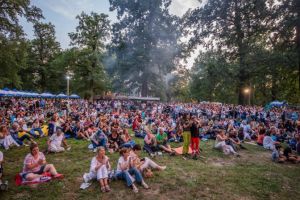 Concerte de top, mâncare bună şi mini parc de distracţii în weekend la ”Sibiul de Odinioară” – Pe scenă urcă Hara, Celelalte Cuvinte, Ducu Bertzi şi mulţi alţii