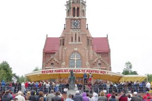 Turla Sanctuarului Marian de la Cacica, în pericol