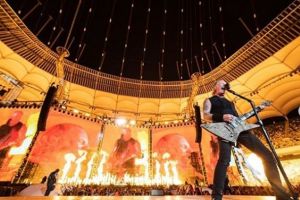 Metallica, cover după Iris la concertul din Bucureşti. Trupa a donat şi 250.000 de euro pentru un spital