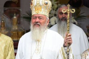 Mitropolitul Andrei Andreicuţ, aşteptat sâmbătă la Chiraleş să resfinţească biserica ortodoxă din sat