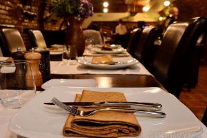 Impozit pe... bacşiş. Ministerul Finanţelor vrea să legifereze şi să impoziteze ciubucul în baruri şi restaurante