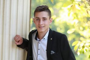 Un tânăr de 19 ani din Bihor are nevoie de sânge, după ce a fost strivit de un tractor!