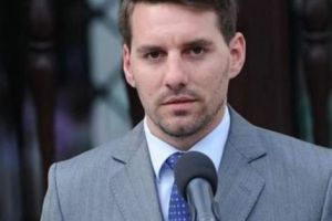 Principele Nicolae, amendat şi lăsat pieton de poliţiştii argeşeni
