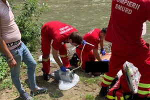 Un bărbat din Dej s-a înecat în Someş la Ilva Mică. Oprise să facă o baie ca să se răcorească (FOTO)