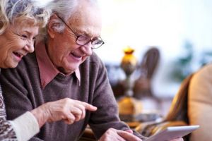 Reglementări noi privind pensiile: MILIOANE de pensionari vor primi mai mulţi bani. Femeile vor primi un cuantum egal cu bărbaţii