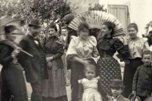 Oamenii Albei Iulia acum 100 de ani. Cum se îmbrăcau şi cum trăiau locuitorii cu dare de mână şi ţăranii