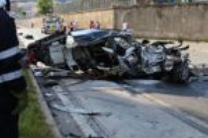 Mirele, descarcerat în stare gravă dintr-un BMW făcut praf, după o liniuţă dementă cu un nuntaş!