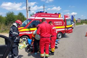 UPDATE: ACCIDENT rutier pe DJ107, între Sâncel şi Lunca Târnavei, provocat de o tânără de 19 ani, care a pătruns cu maşina pe contrasens. Trafic blocat pe ambele sensuri