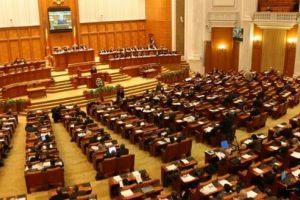 Liberalii solicită sesiune extraordinară în Parlamentul României