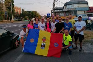 Laurentiu Cobzaru, Costel Mazalu si prietenii lor au alergat la maratonul cu scop umanitar Galati - Cuca (galerie foto)