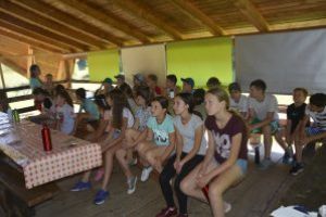 Tabără de educaţie ecologică, găzduită de Centrul de Agrement „Csipkés” Zăbala