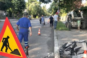 În ce ritm se mai repară străzile din Piteşti?