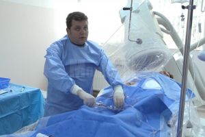Roberto Haret, singurul medic cardiolog intervenţionist din Suceava de până acum, ...