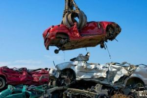 Începând de azi, românii pot primi de la stat 6.500 de lei. S-a dat startul pentru o nouă campanie de înnoire a parcului auto naţional