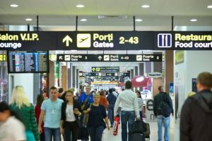 Exodul românilor spre alte ţări pare de neoprit. Ultimele date de la Eurostat îi plasează pe conaţionalii noştri pe primul loc la acest capitol