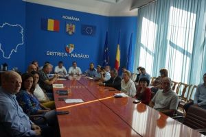Videoconferinţă pe tema începerii noului an şcolar. Cum decurg pregătirile în Bistriţa-Năsăud