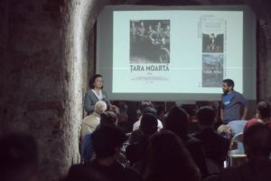 Caponiera de la Apor, un reper important în viaţa culturală din Alba Iulia. Peste 100 de cinefili la proiecţia filmului ”Țara moartă”