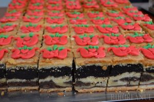 Delicii cu mac, nucă, mere şi prune. Orădenii sunt invitaţi să guste, gratuit, prăjitura Oradiei şi tortul judeţului Bihor (FOTO)