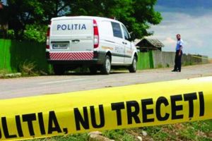 Crimă absolut ÎNFIORĂTOARE - Un bărbat şi-a ucis tatăl cu o sapă