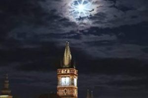 Fotografia zilei: Cer spectaculos deasupra orasului Baia Mare