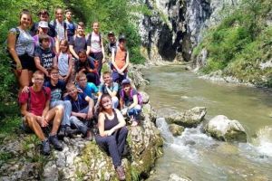 FOTO. Tabăra Junior Ranger, în Cheile Râmeţului. 16 copii, implicaţi în activităţi specifice meseriei de ranger