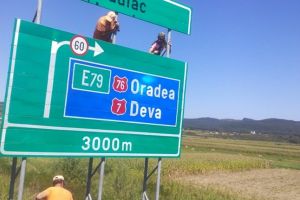 Semnele eronate de pe Autostrada Vestului, care derutau şoferii, corectate după articolul din Tion.ro