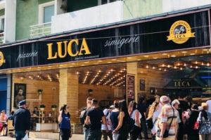 Covrigăria Luca şi… năluca