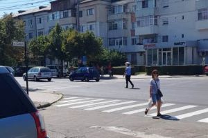 ULTIMĂ ORĂ: Pieton lovit de maşină pe bulevardul Independenţei din Focşani