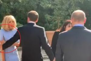 Macron a uitat de braţul rănit al soţiei sale. Momentul filmat la întâlnirea cu Putin. VIDEO