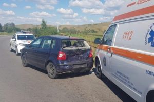 FOTO Accident pe DN14 – Femeie rănită si dusă la spital