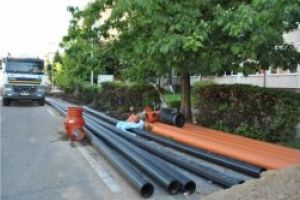 Apa potabila va fi intrerupta, miercuri, pe B-dul Bucuresti si in localitatea Tautii Magheraus. Vital efectueaza lucrari de deviere a conductei de transport – DN 400 mm