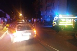 FOTO Biciclist de şapte ani lovit de o maşină la Avrig