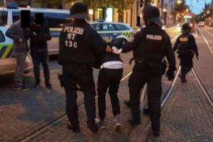 Germania: Doua persoane au fost ranite si alte 25 au fost arestate in urma unui incident armat intr-un bar