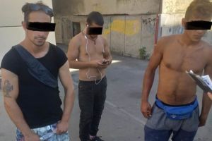 Trei tineri drogaţi, prinşi când înjurau trecătorii în Piaţa Victoriei