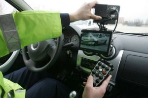 Acţiune a poliţiştilor botoşăneni pentu depistarea şoferilor vitezomani
