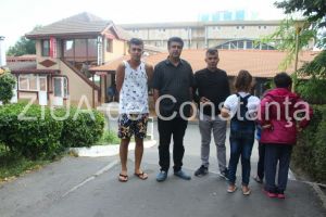 Zeci de migranti sunt cazati la un hotel din Satul de Vacanta din Mamaia. Au ajuns ilegal in Romania la bordul unor nave (galerie foto)