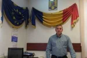 Primarul PSD din Comarnic, laudat pentru initiativa introducerii vinietei pentru soferii din Bucuresti