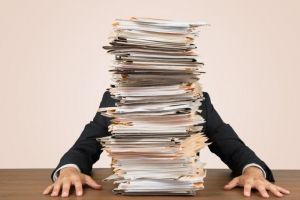 Hârtia va deveni istorie la Registrul Comerţului. Proiect pe fonduri europene, implementat de administraţia centrală, la nivel naţional