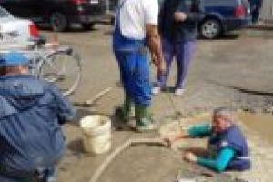 Listă de aşteptare! Reţeaua de apă a Lugojului este distrusă aproape în totalitate, cu câte patru avarii zilnice