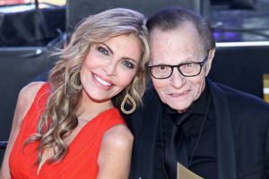 Celebrul om de televiziune Larry King divorţează la 85 de ani de cea de-a şaptea nevastă